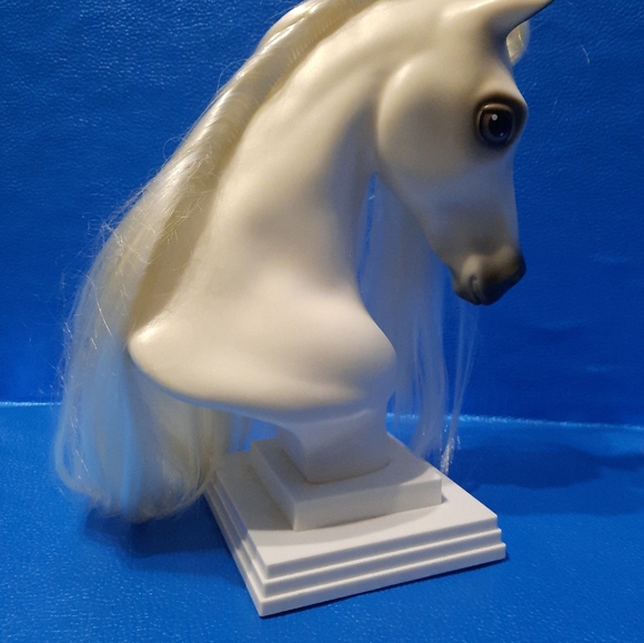 Breyer Mane Beauty White Stallion Bust Breyer Reeves Int Styling Head Bookend? - Picture 2 of 10